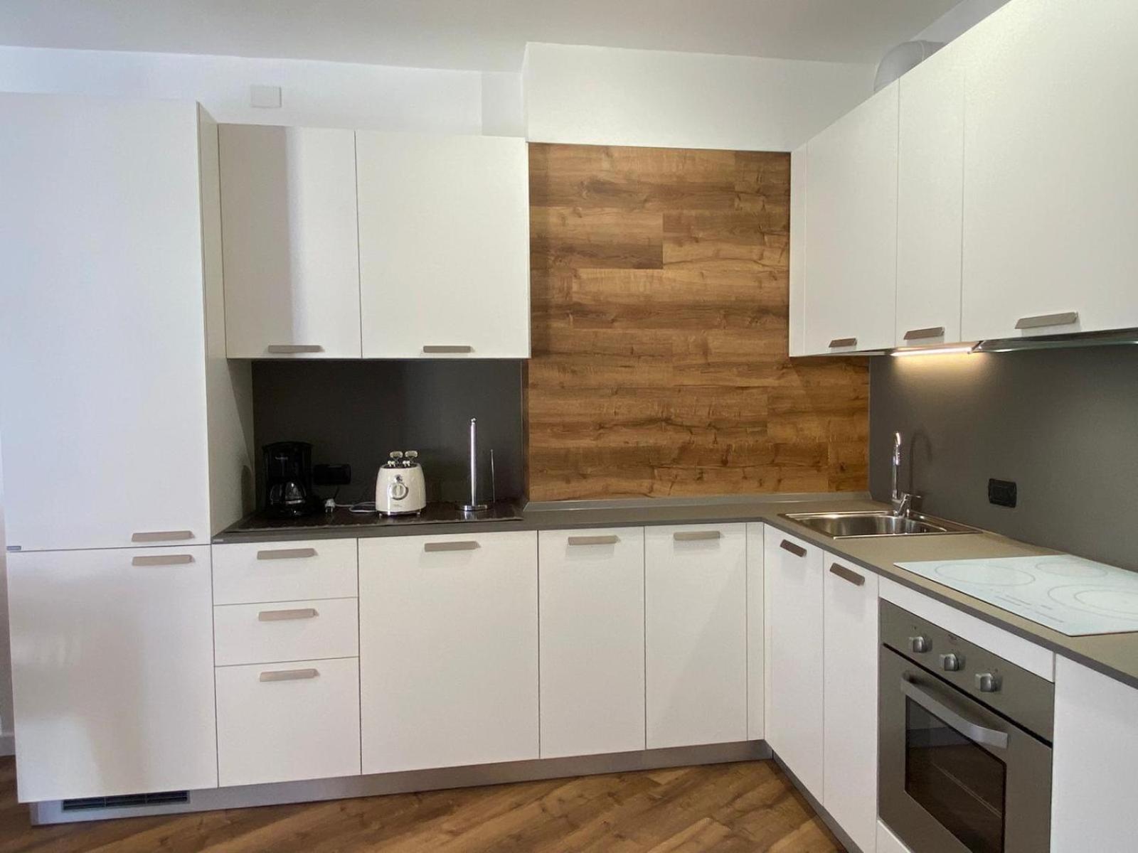 Lakeside Apartment 그라베도나 외부 사진